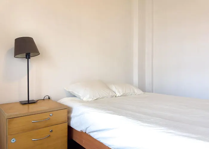 Double Bed Room In Old Town